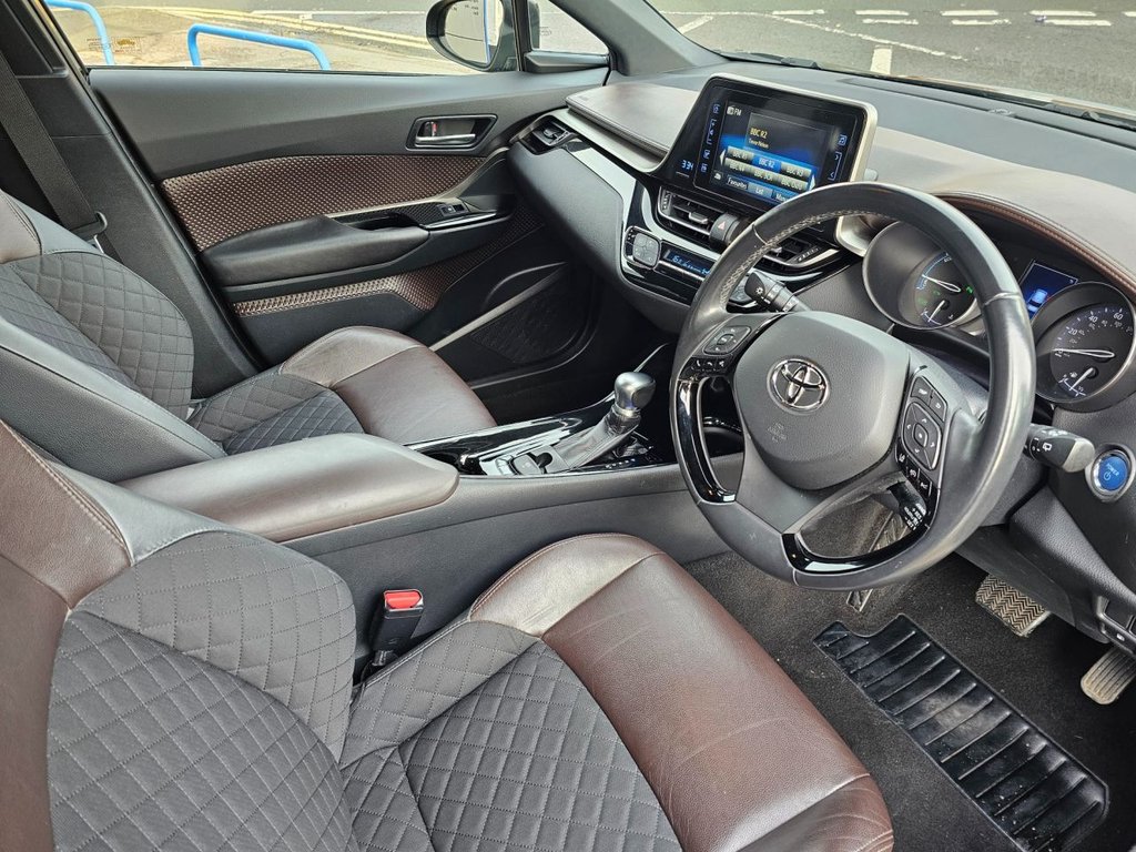 Used Toyota C-HR 2017 for sale - 76617968: Photo 17