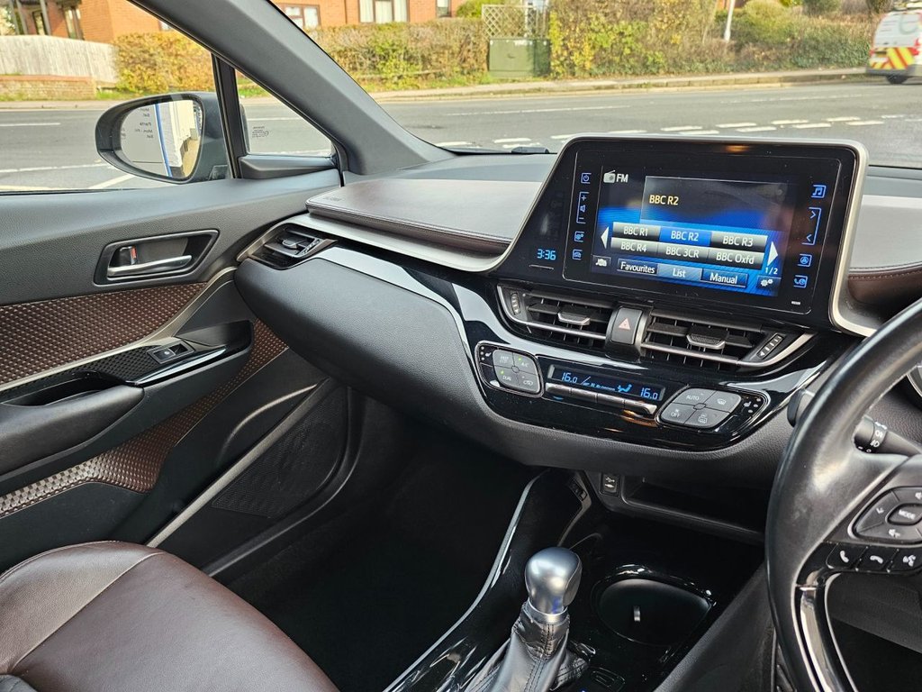 Used Toyota C-HR 2017 for sale - 76617968: Photo 32