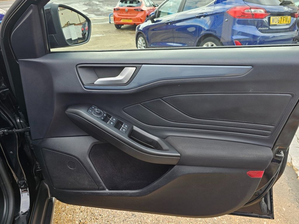 Used Ford Focus 2023 for sale - 76617312: Photo 18