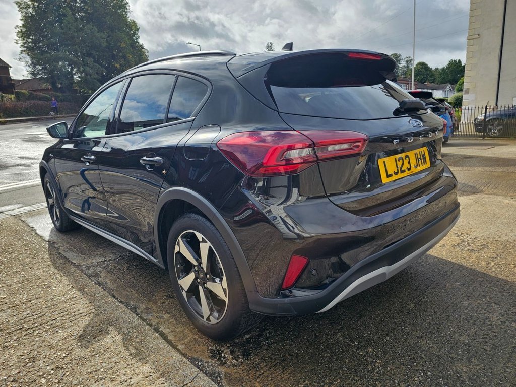 Used Ford Focus 2023 for sale - 76617312: Photo 7