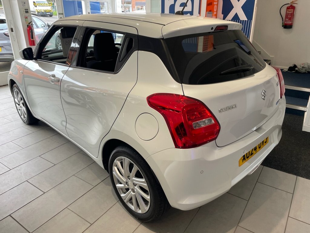 Used Suzuki Swift 2024 for sale - 77780243: Photo 4