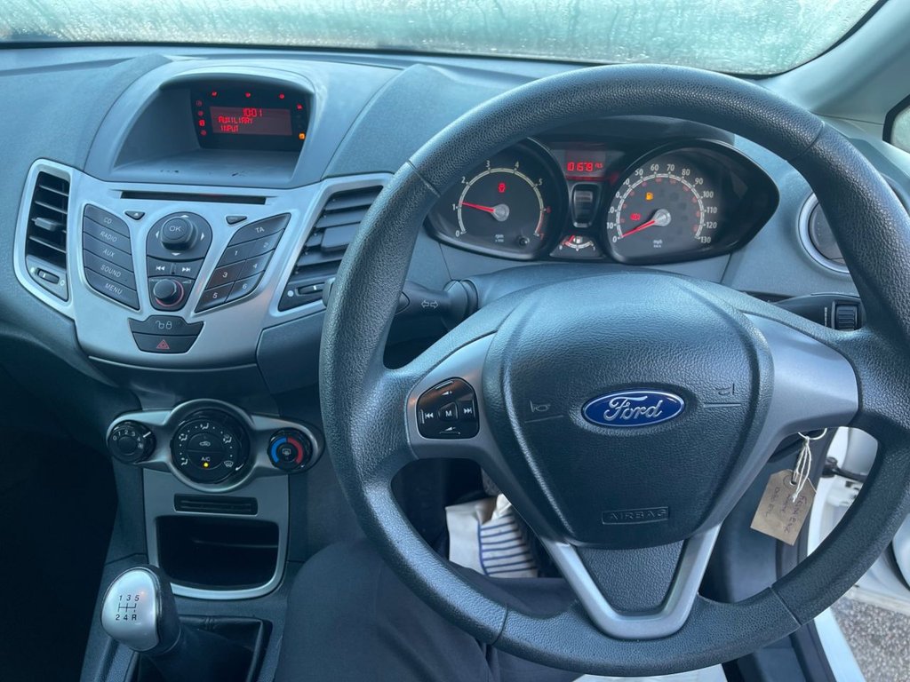 Used Ford Fiesta 2010 for sale - 77049027: Photo 3