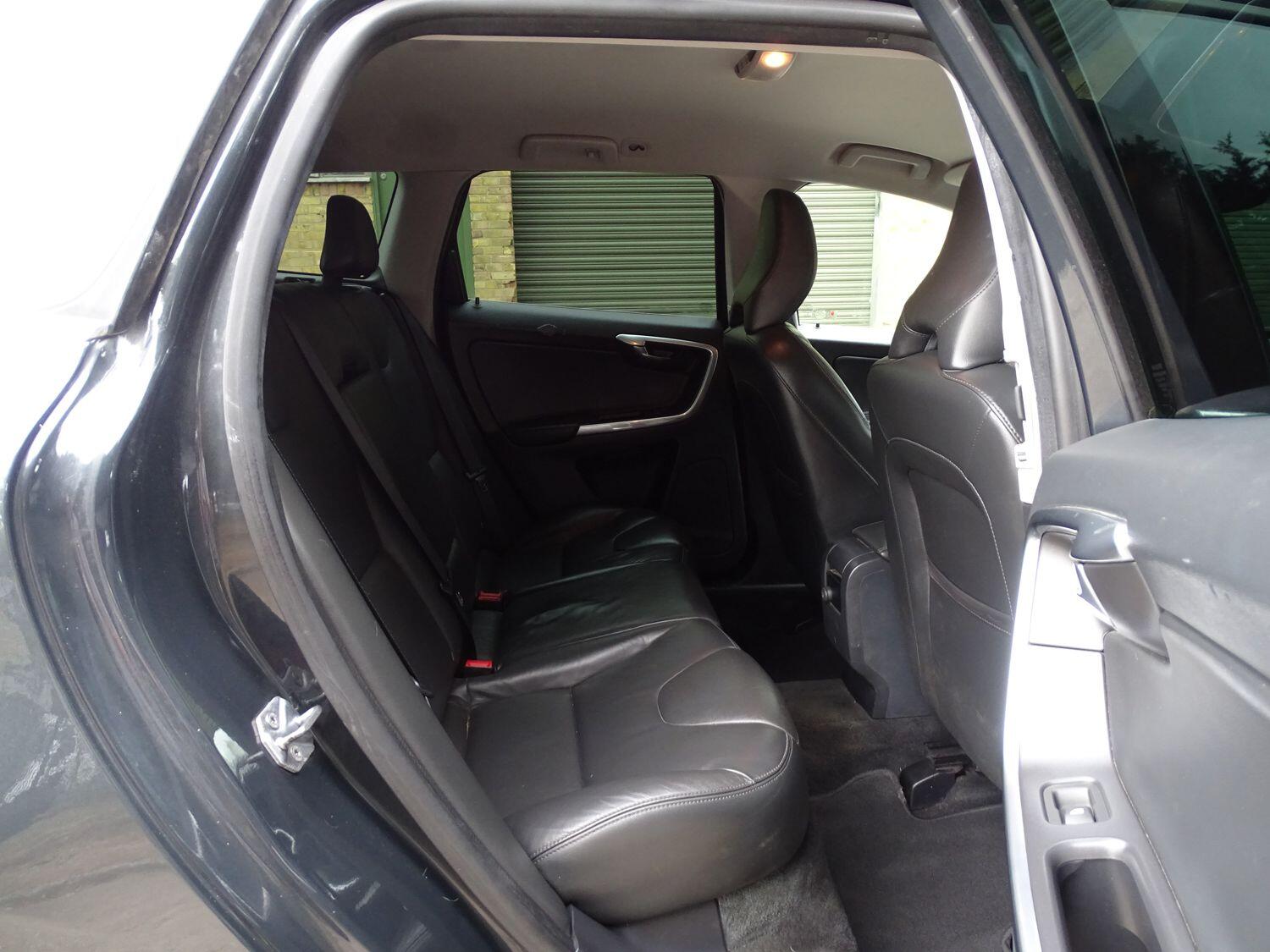 Used Volvo XC60 2016 for sale - 76042673: Photo 10