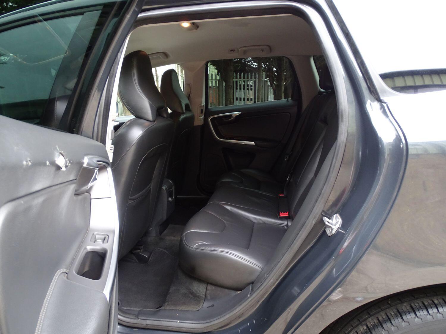 Used Volvo XC60 2016 for sale - 76042673: Photo 13