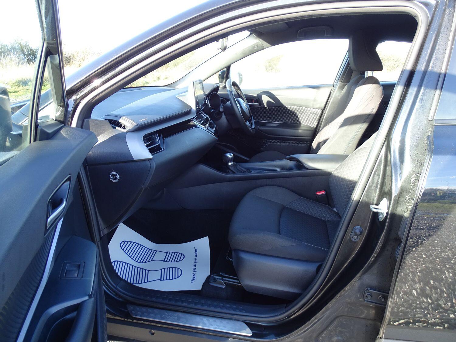 Used Toyota C-HR 2022 for sale - 77156418: Photo 15