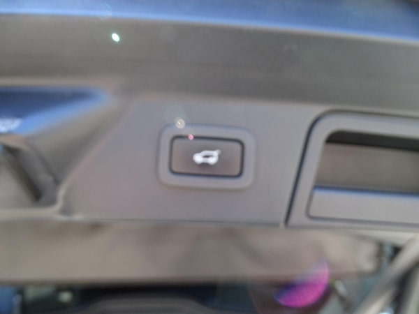 Used Land Rover Range Rover Velar 2018 for sale - 74573634: Photo 16
