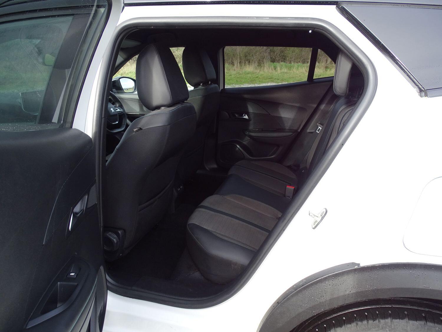 Used Peugeot 2008 2023 for sale - 77840022: Photo 14