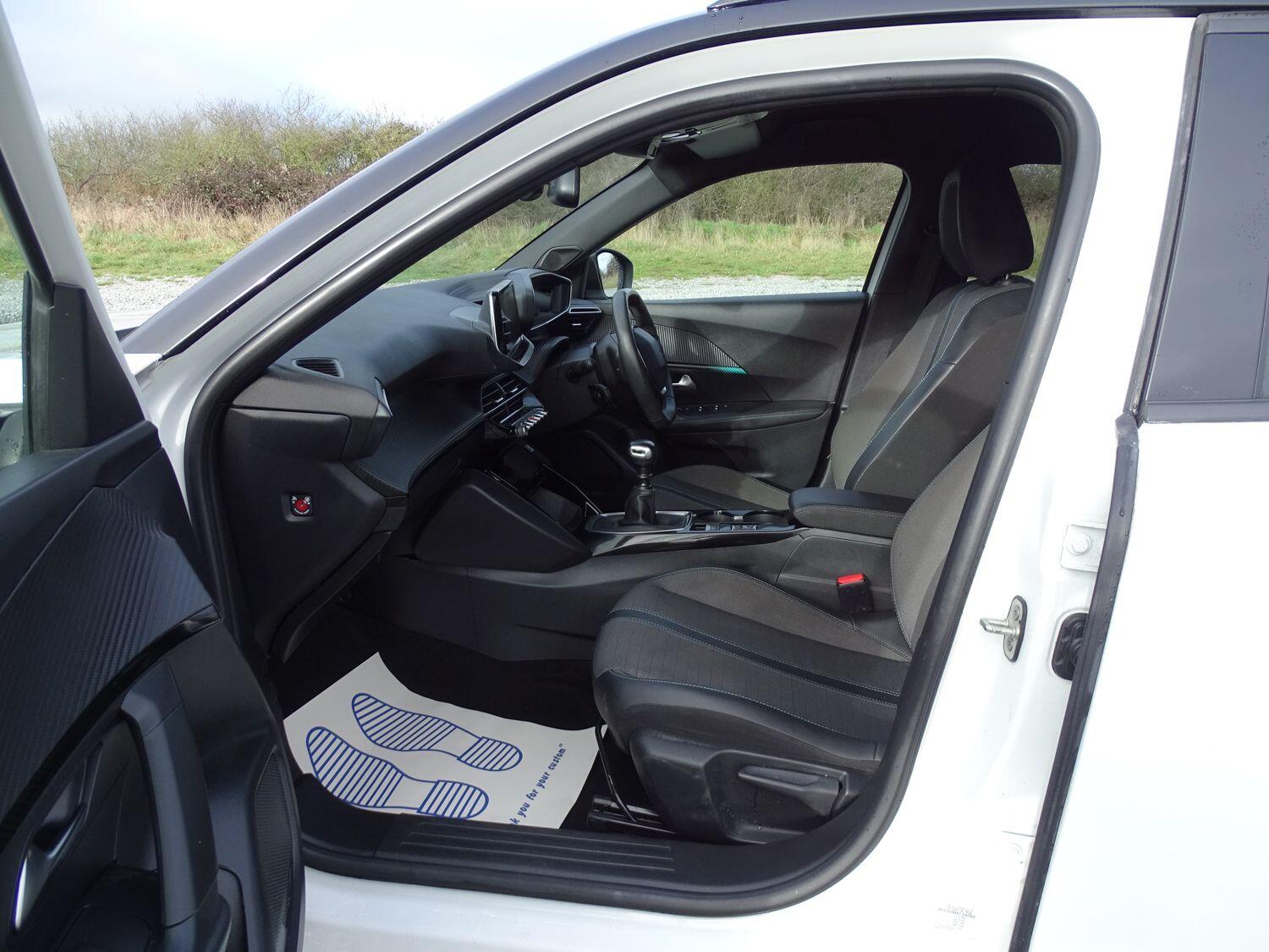 Used Peugeot 2008 2023 for sale - 77840022: Photo 15