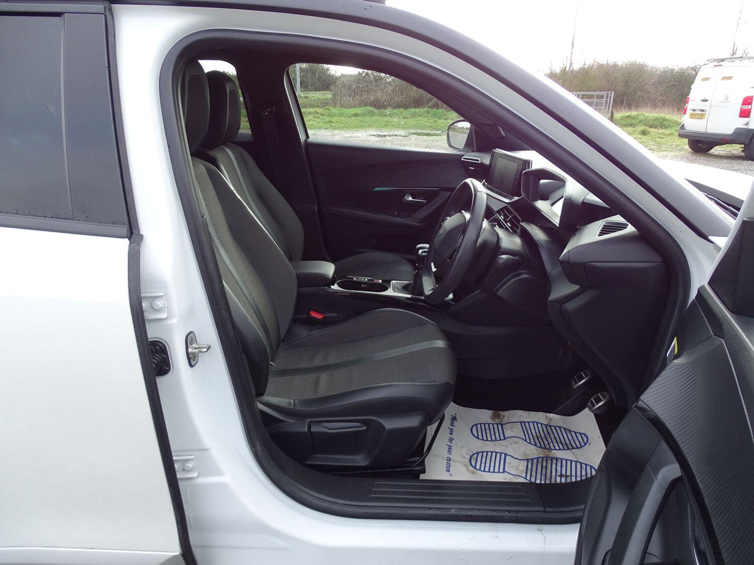 Used Peugeot 2008 2023 for sale - 77840022: Photo 9