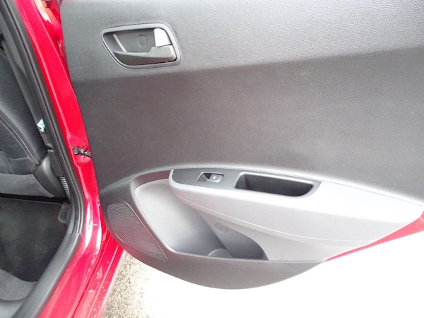 Used Hyundai i10 2019 for sale - 75729030: Photo 17