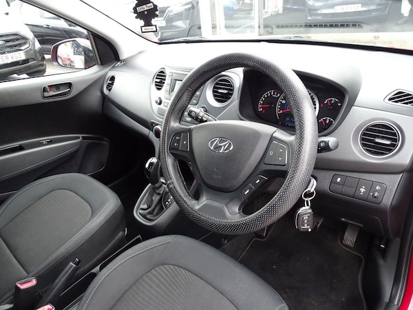 Used Hyundai i10 2019 for sale - 75729030: Photo 9