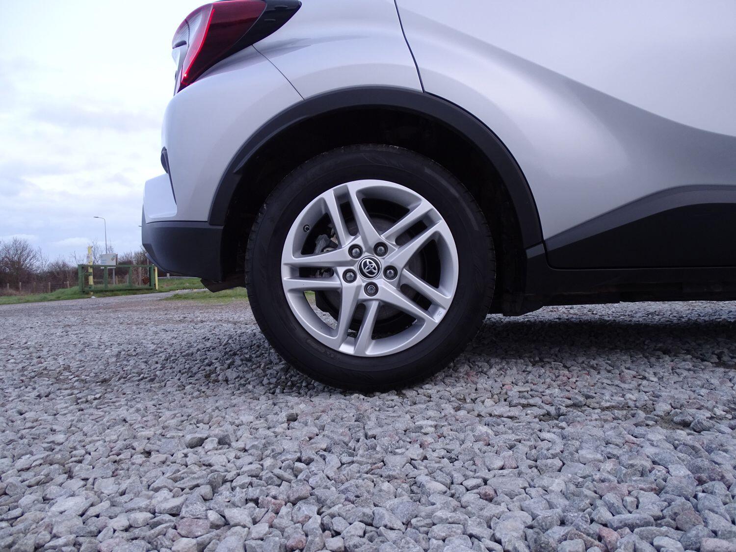 Used Toyota C-HR 2023 for sale - 76912834: Photo 10