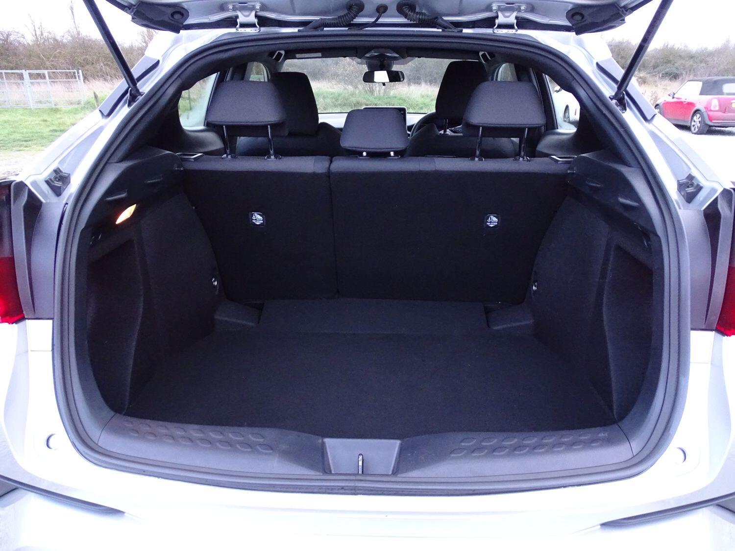 Used Toyota C-HR 2023 for sale - 76912834: Photo 15