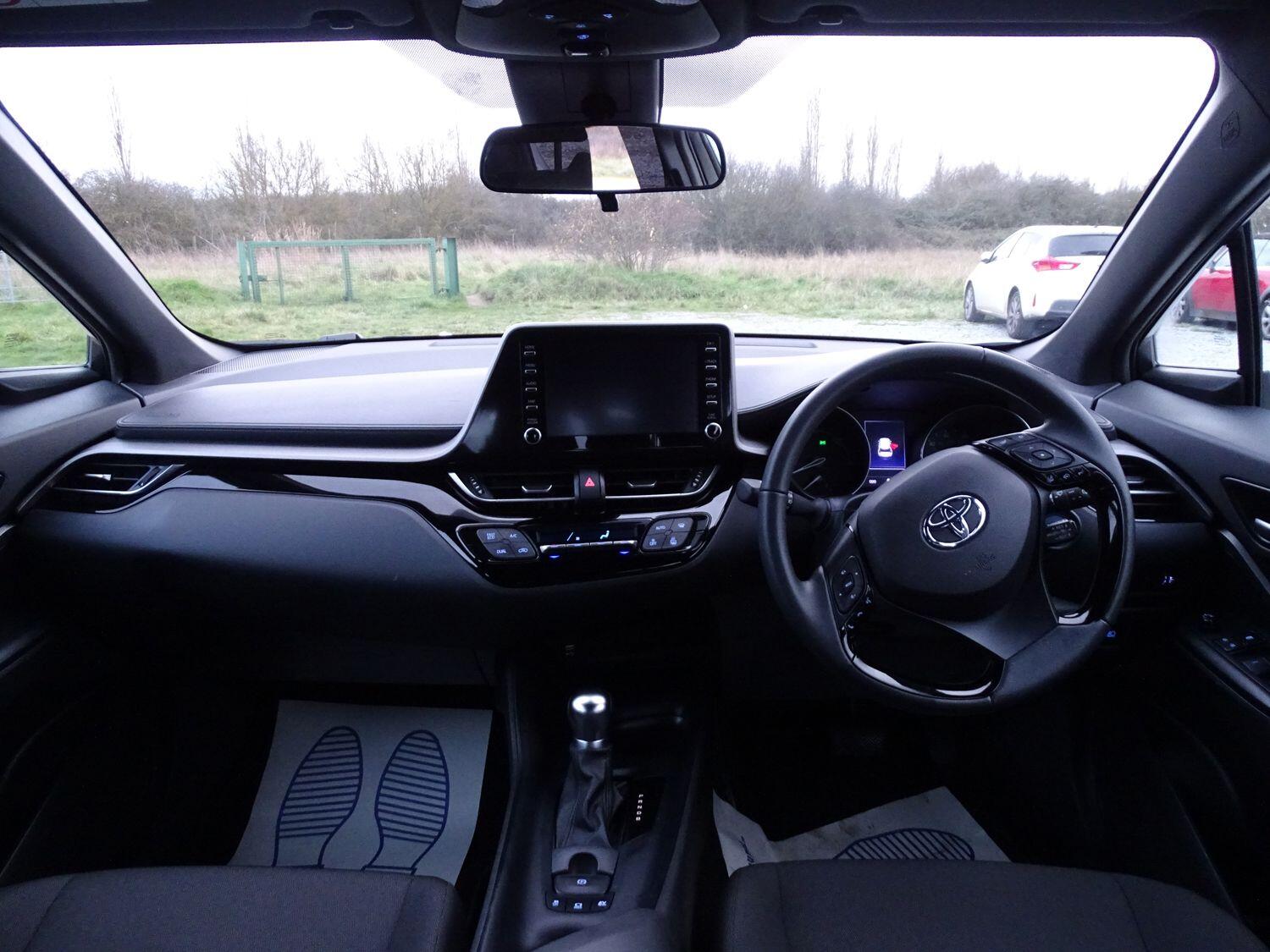 Used Toyota C-HR 2023 for sale - 76912834: Photo 17