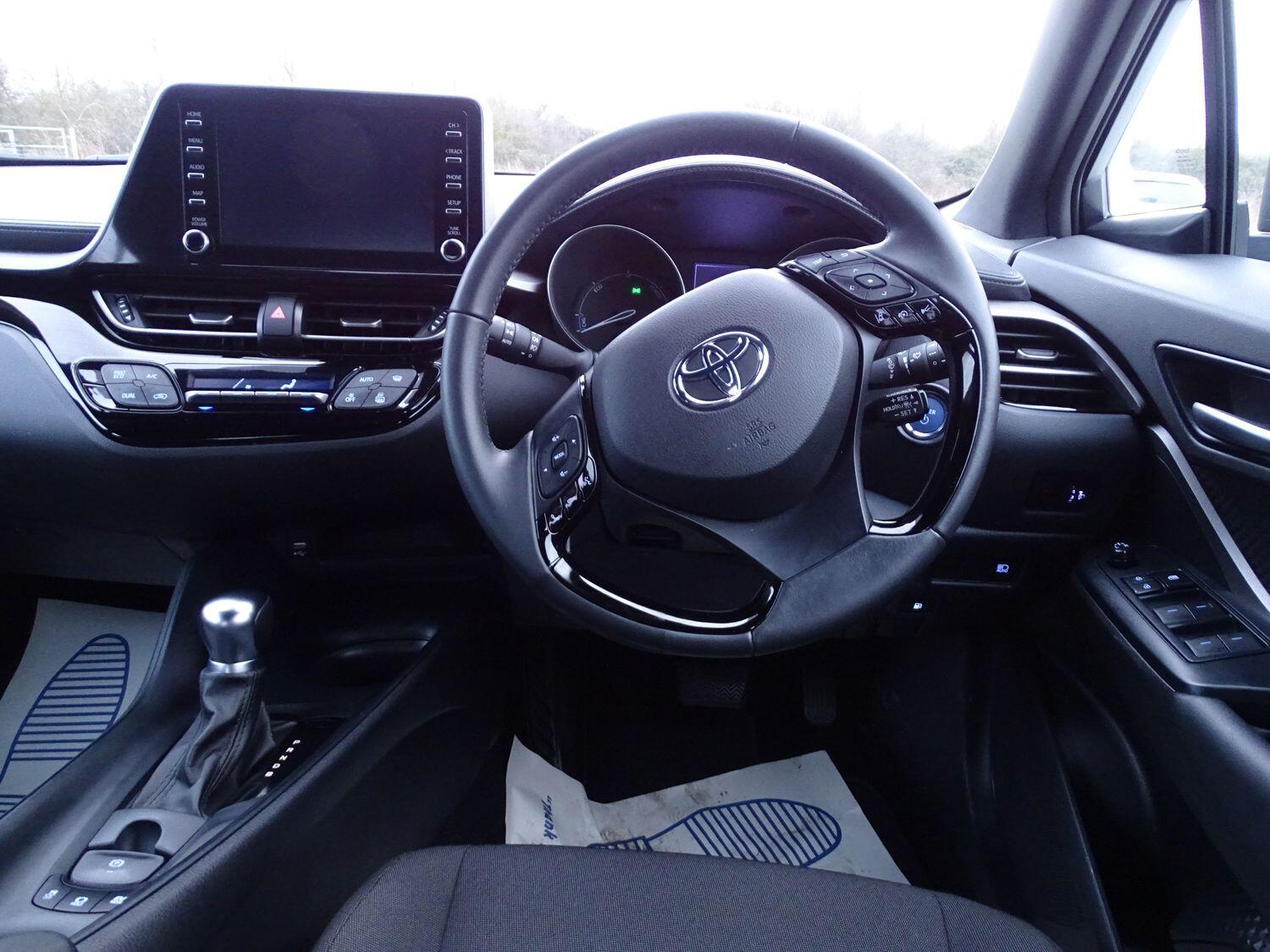 Used Toyota C-HR 2023 for sale - 76912834: Photo 18