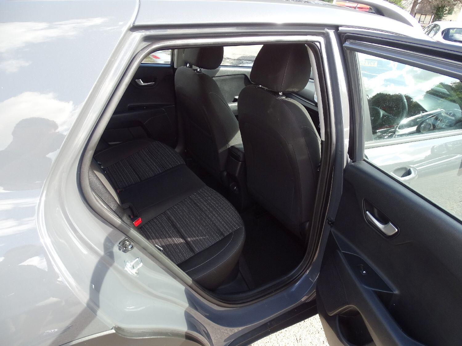 Used Kia Stonic 2022 for sale - 75884918: Photo 14