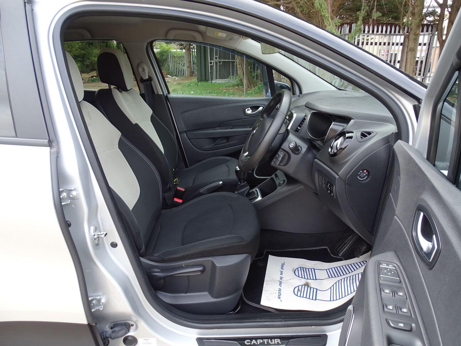 Used Renault Captur 2019 for sale - 76295868: Photo 19