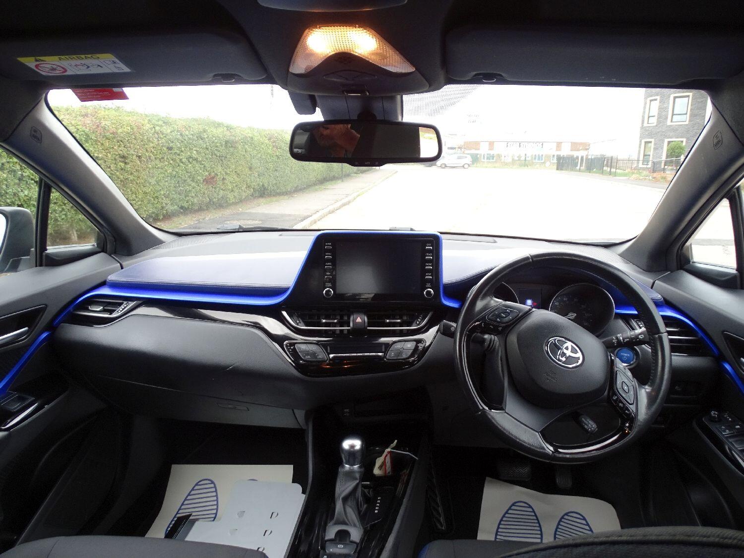 Used Toyota C-HR 2021 for sale - 76988395: Photo 11