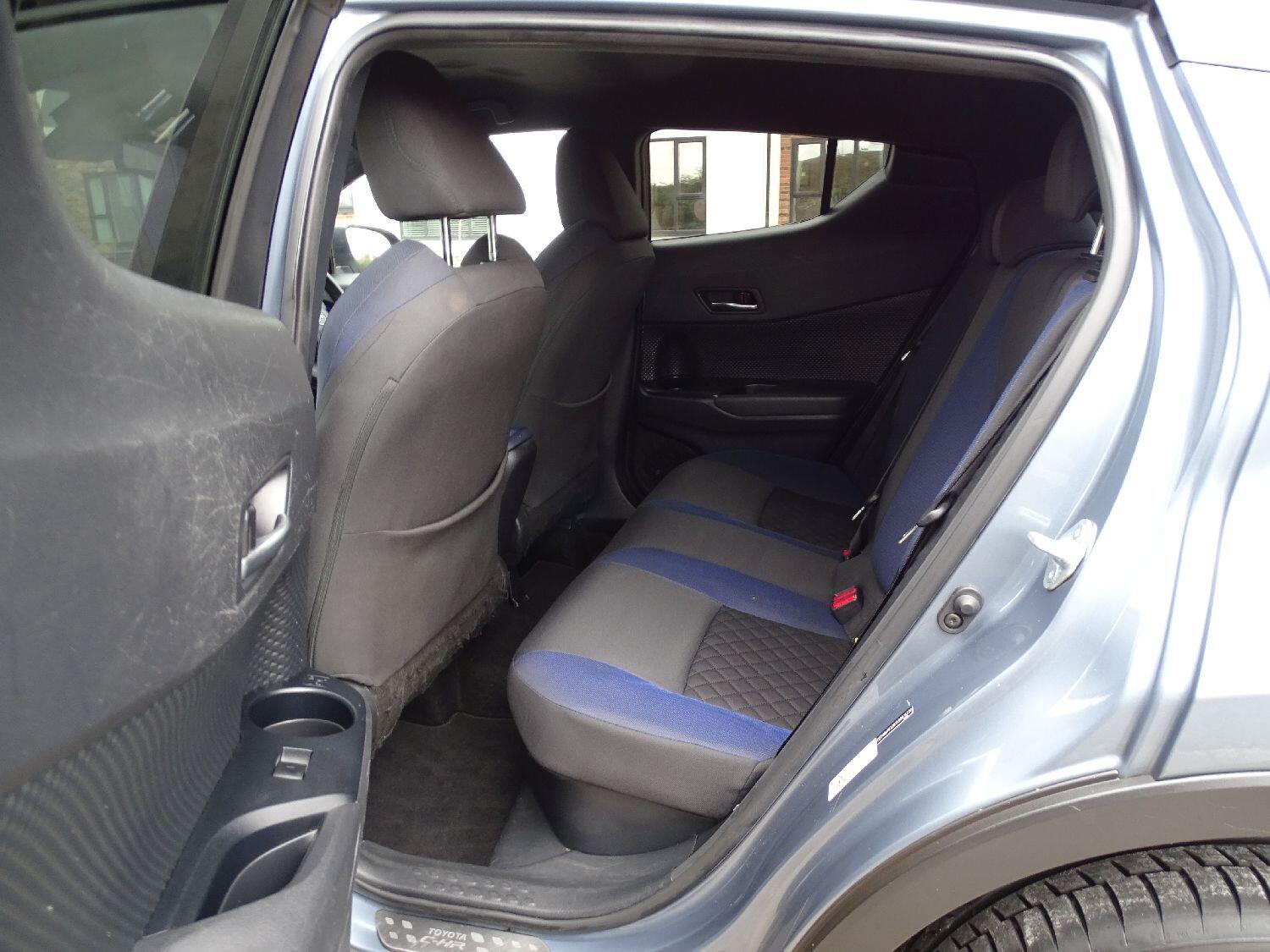 Used Toyota C-HR 2021 for sale - 76988395: Photo 14