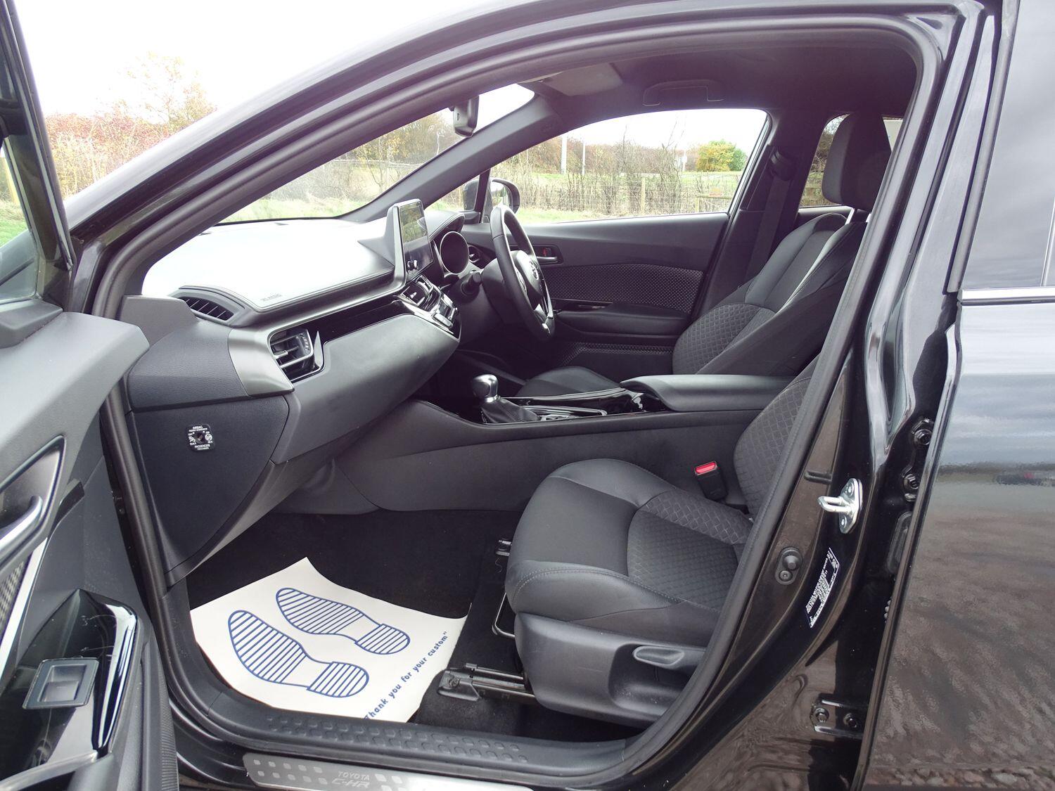 Used Toyota C-HR 2022 for sale - 76337397: Photo 15