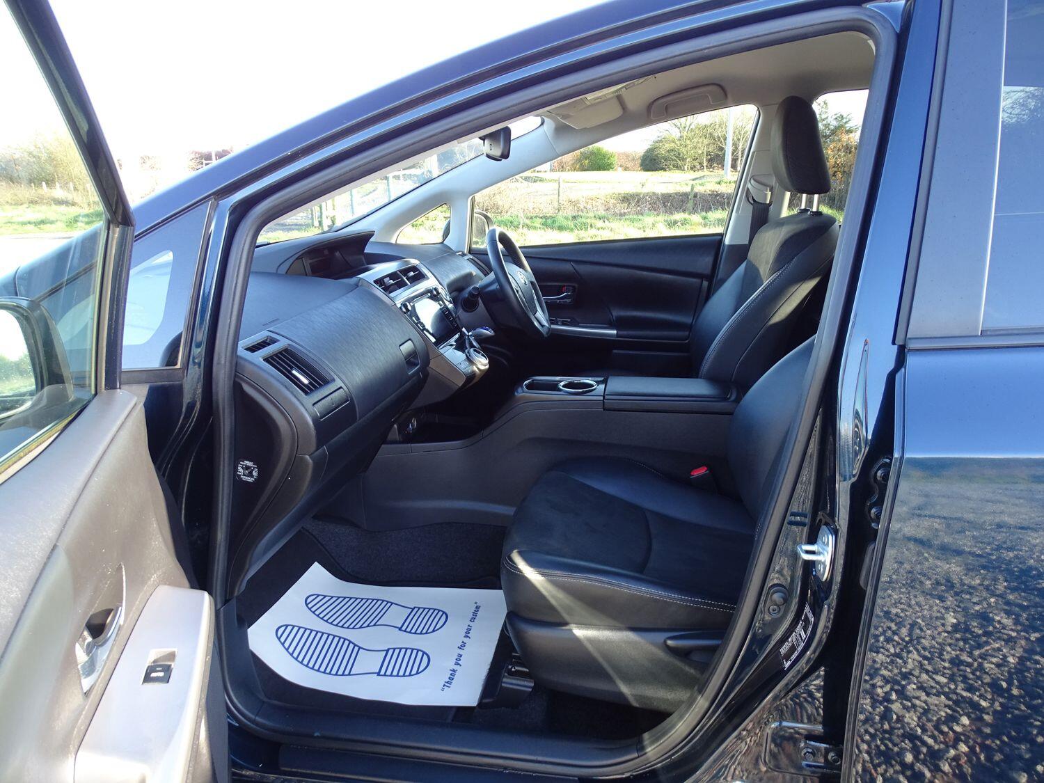 Used Toyota Prius+ 2020 for sale - 76742776: Photo 12