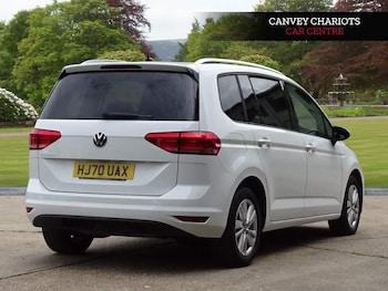 Used Volkswagen Touran 2020 for sale - 76990395: Photo