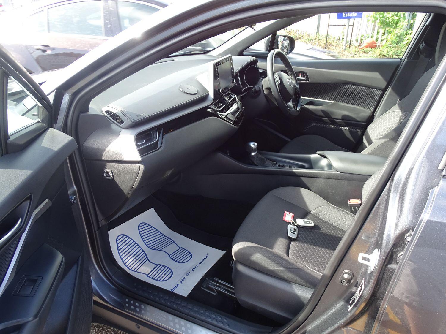 Used Toyota C-HR 2022 for sale - 76042441: Photo 16