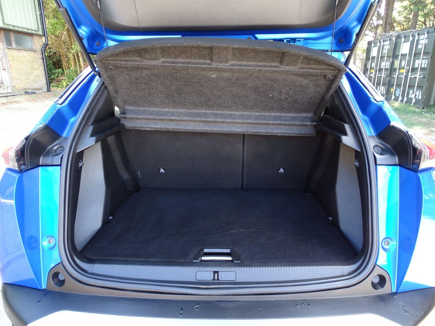 Used Peugeot E-2008 2020 for sale - 76042745: Photo 15