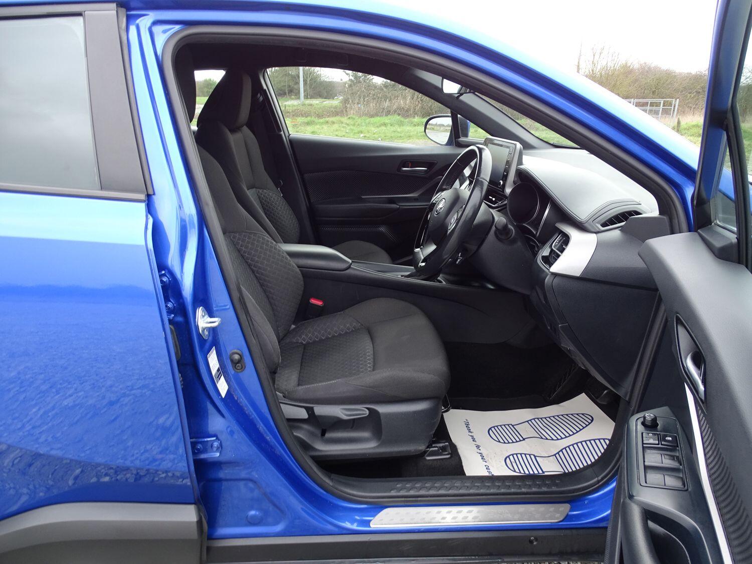 Used Toyota C-HR 2022 for sale - 77156109: Photo 10