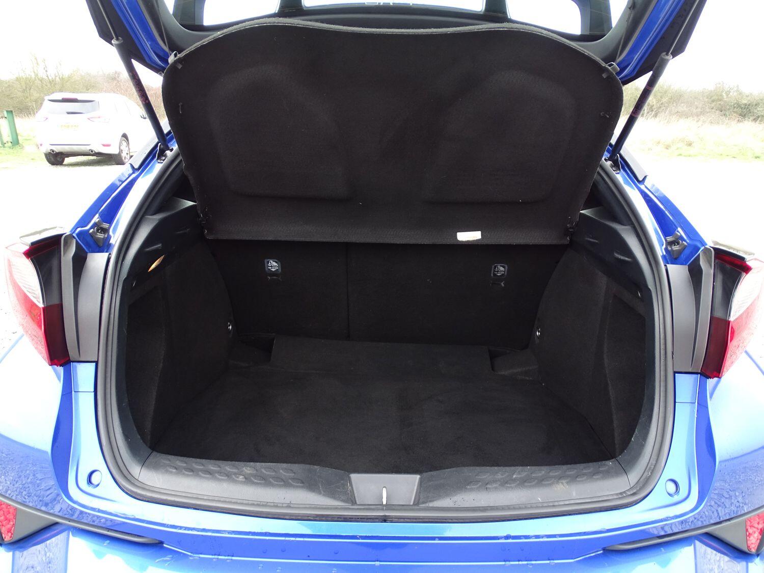 Used Toyota C-HR 2022 for sale - 77156109: Photo 17