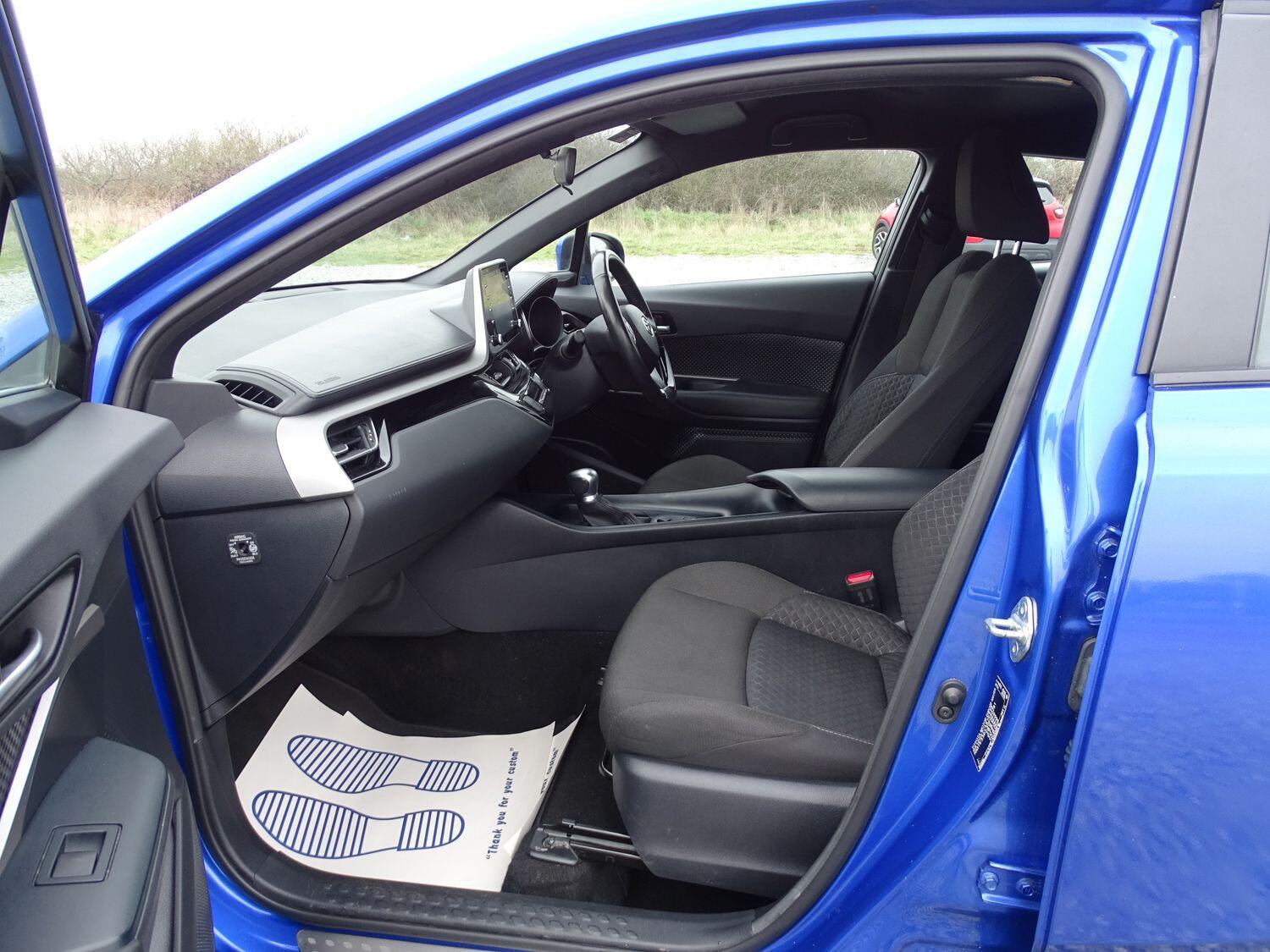 Used Toyota C-HR 2022 for sale - 77156109: Photo 19