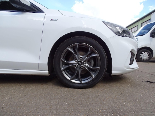 Used Ford Focus 2021 for sale - 73916477: Photo 9