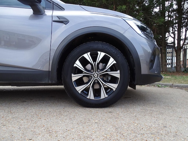 Used Renault Captur 2023 for sale - 75600701: Photo 9