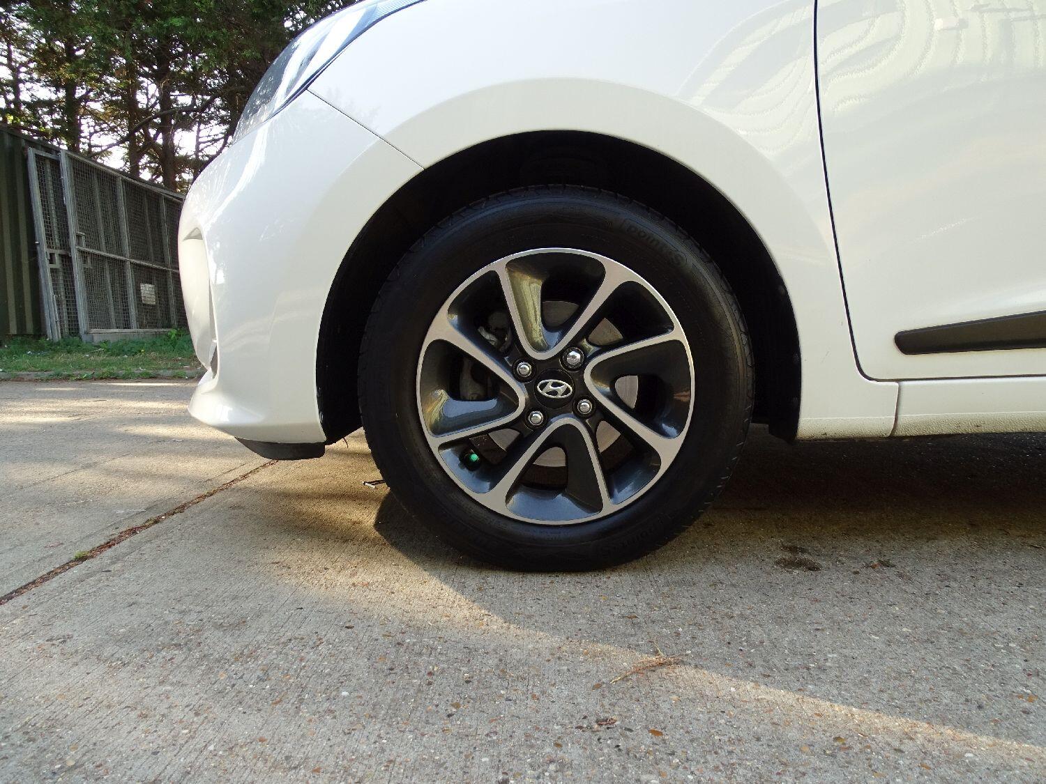 Used Hyundai i10 2018 for sale - 76108857: Photo 12