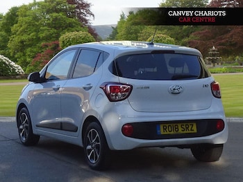 Used Hyundai i10 2018 for sale - 76108857: Photo 4