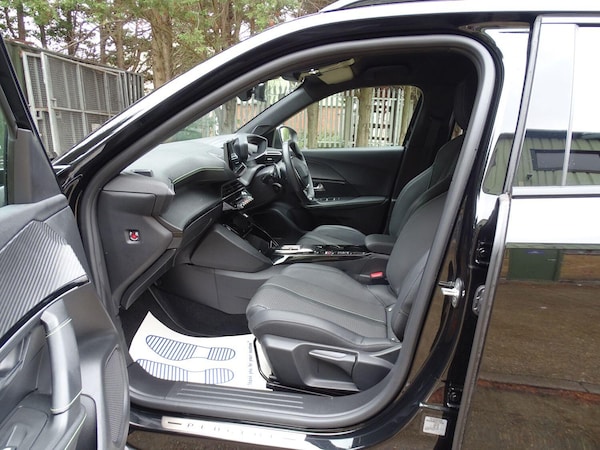 Used Peugeot 2008 2023 for sale - 76042035: Photo 12