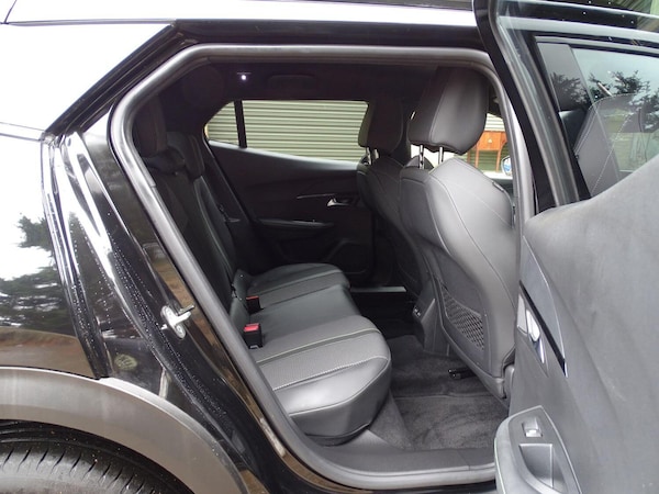 Used Peugeot 2008 2023 for sale - 76042035: Photo 15