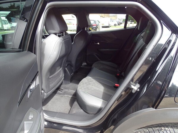 Used Peugeot 2008 2022 for sale - 75532509: Photo 14