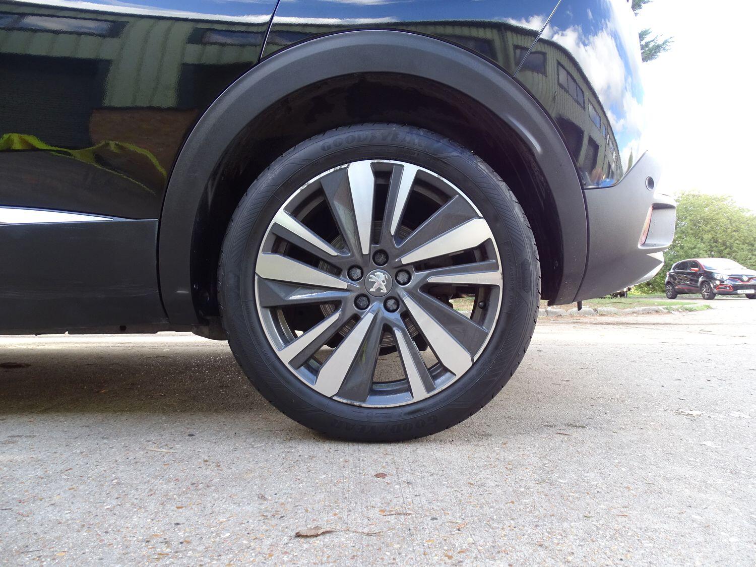 Used Peugeot 3008 2020 for sale - 76214671: Photo 8