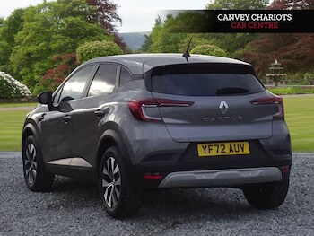 Used Renault Captur 2022 for sale - 77203539: Photo