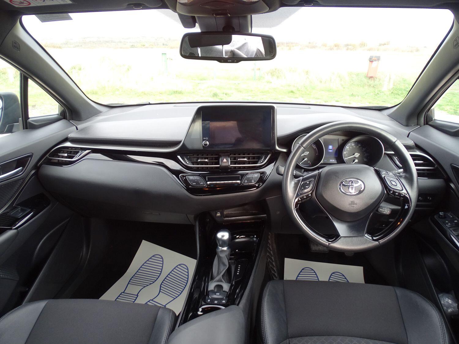 Used Toyota C-HR for sale - 76996667: Photo 11