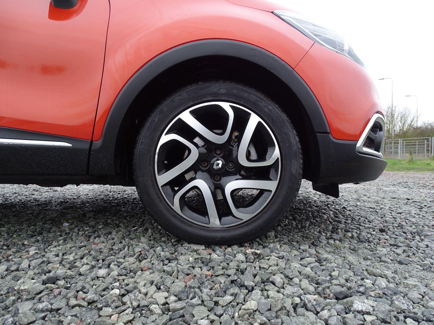 Used Renault Captur 2015 for sale - 77345289: Photo 9