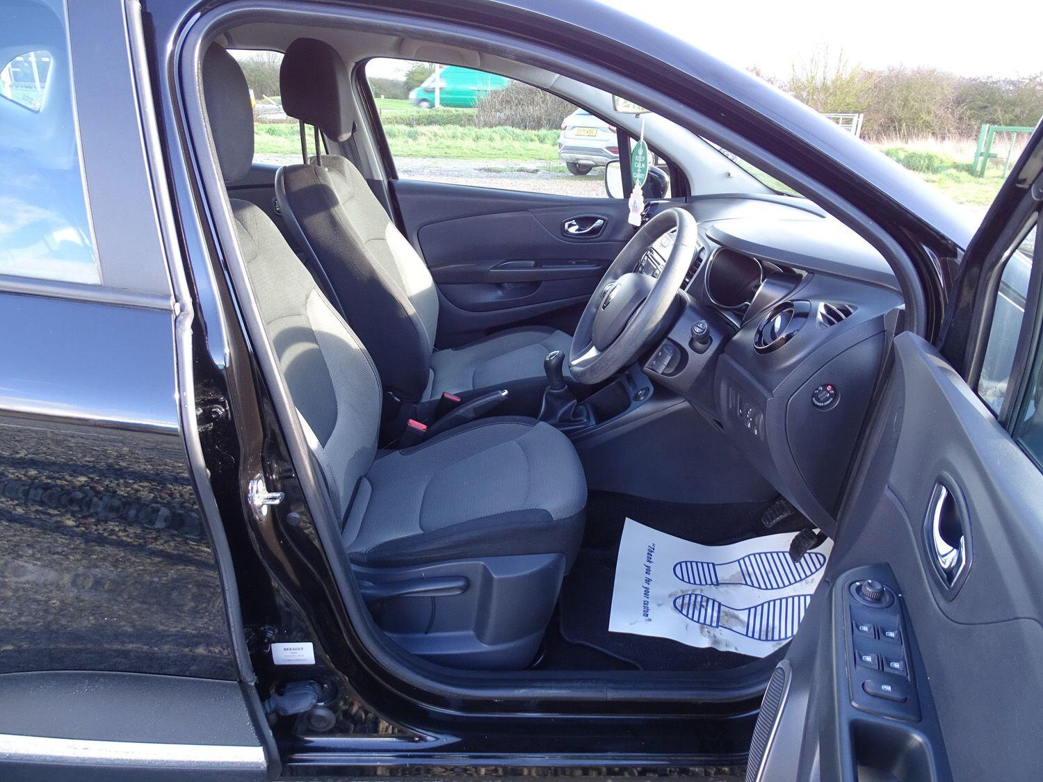 Used Renault Captur 2015 for sale - 77410823: Photo 10