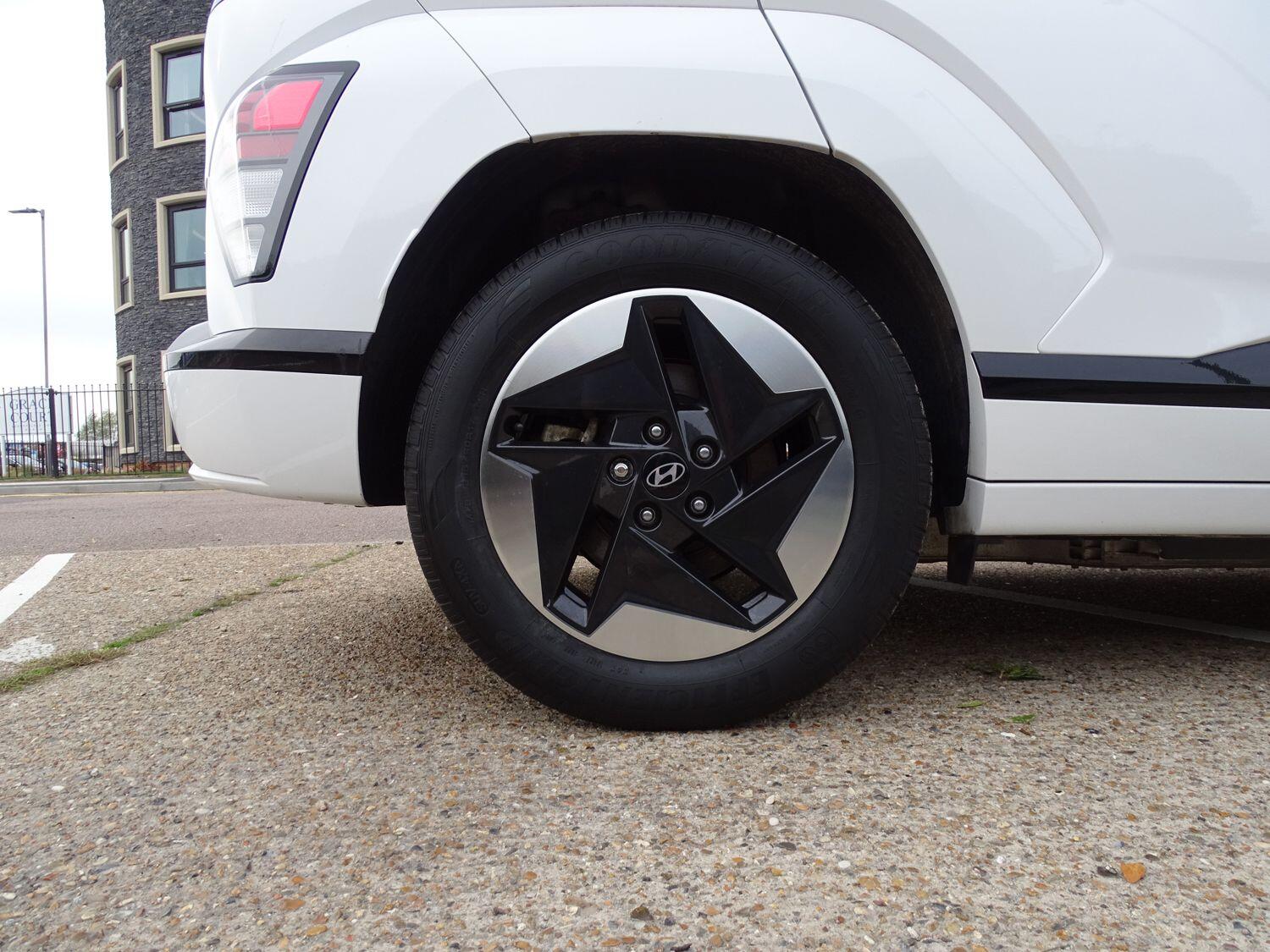 Used Hyundai KONA 2024 for sale - 76042128: Photo 18