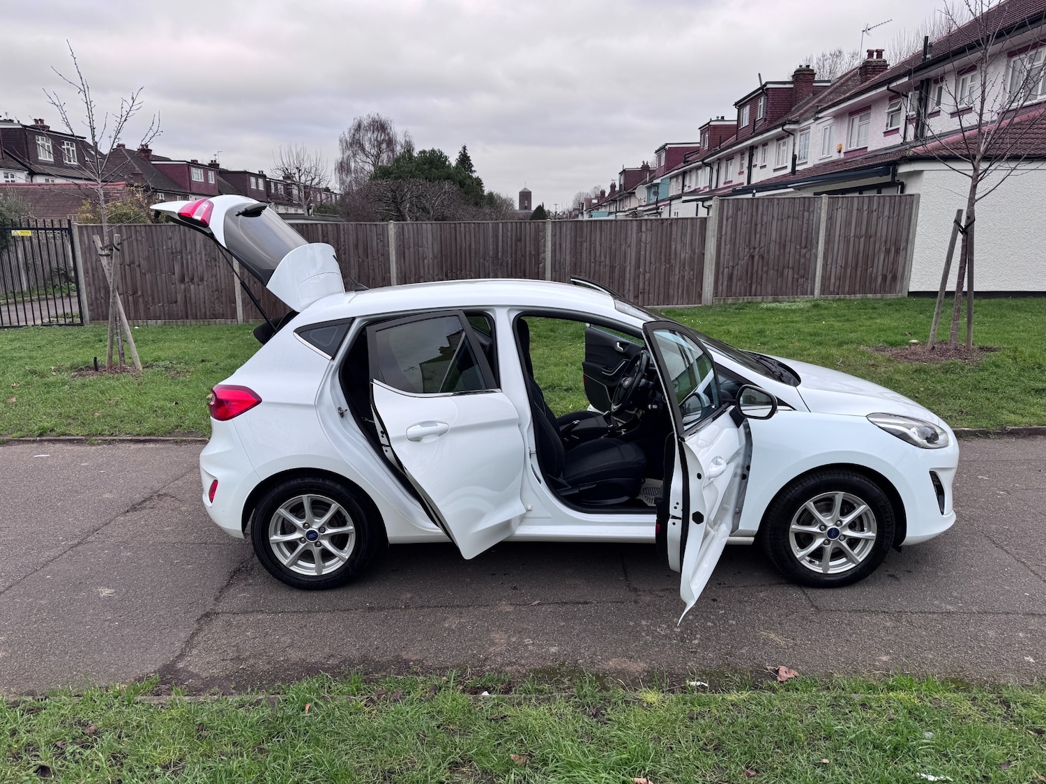 Used Ford Fiesta 2017 for sale - 77062319: Photo 28