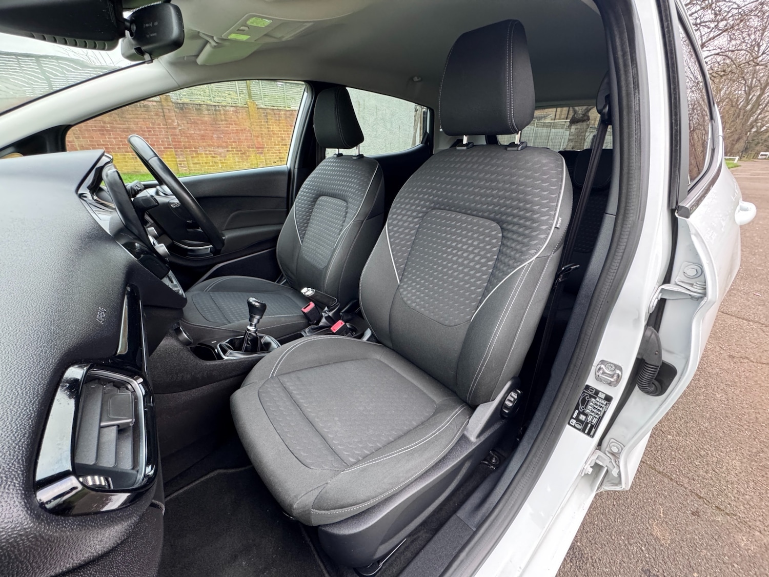 Used Ford Fiesta 2017 for sale - 77062319: Photo 37