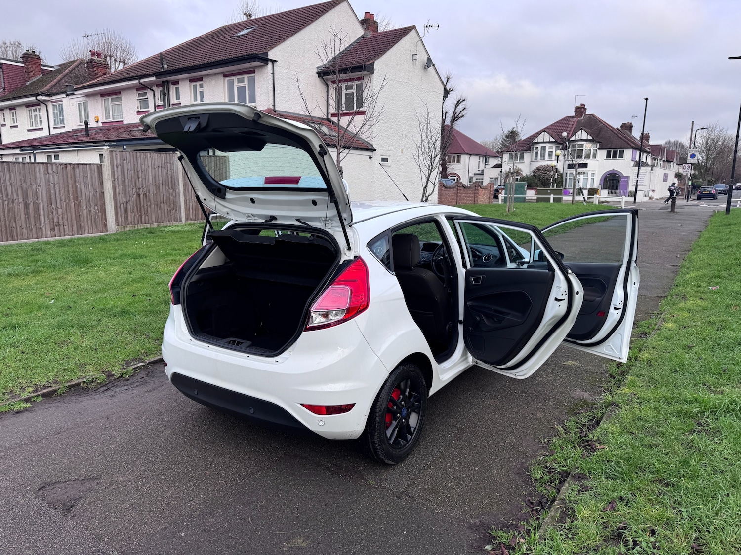 Used Ford Fiesta 2016 for sale - 77061878: Photo 29