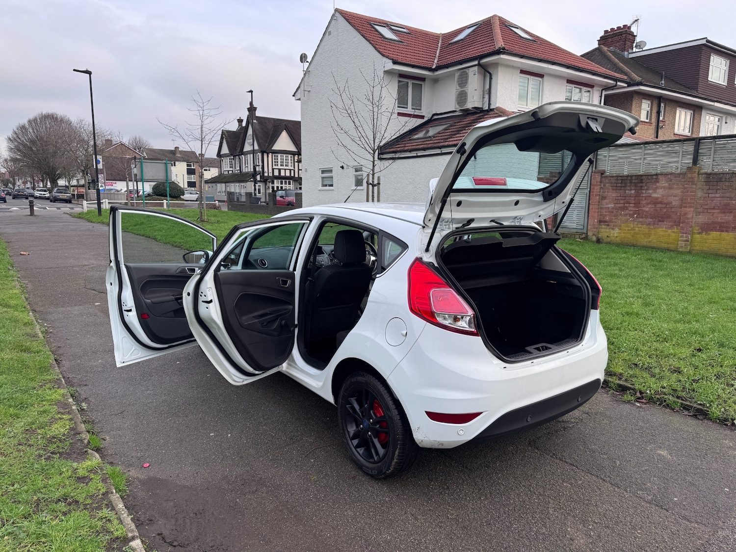 Used Ford Fiesta 2016 for sale - 77061878: Photo 30