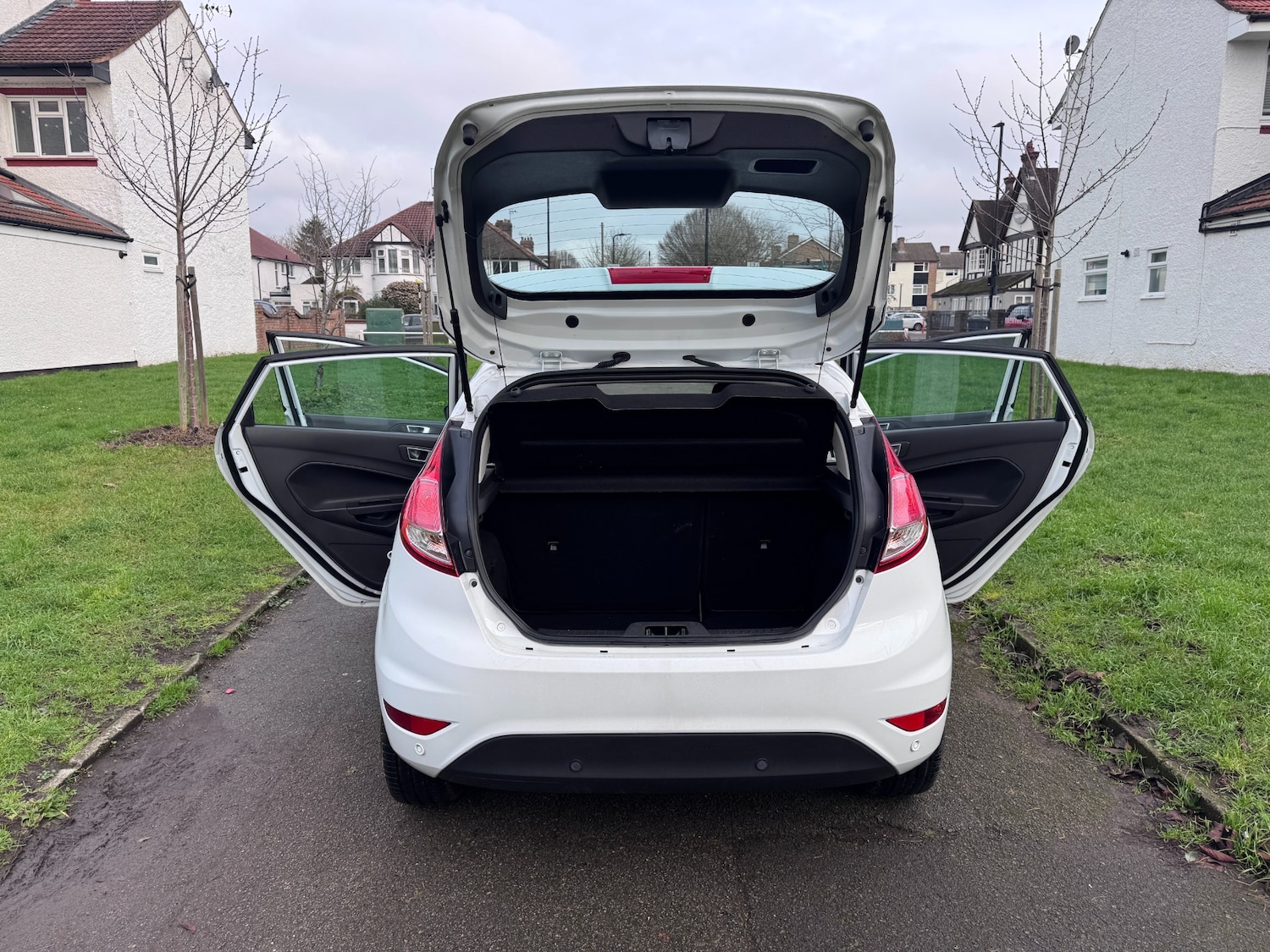 Used Ford Fiesta 2016 for sale - 77061878: Photo 31