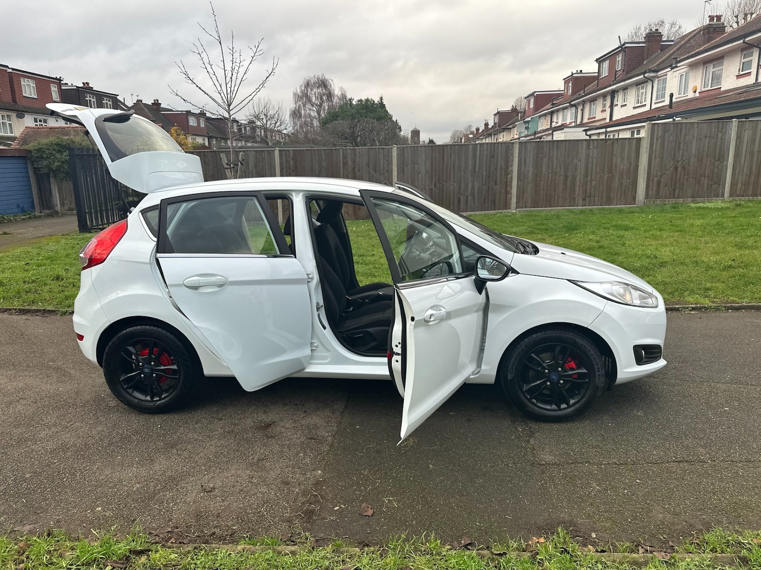 Used Ford Fiesta 2015 for sale - 76948555: Photo 31